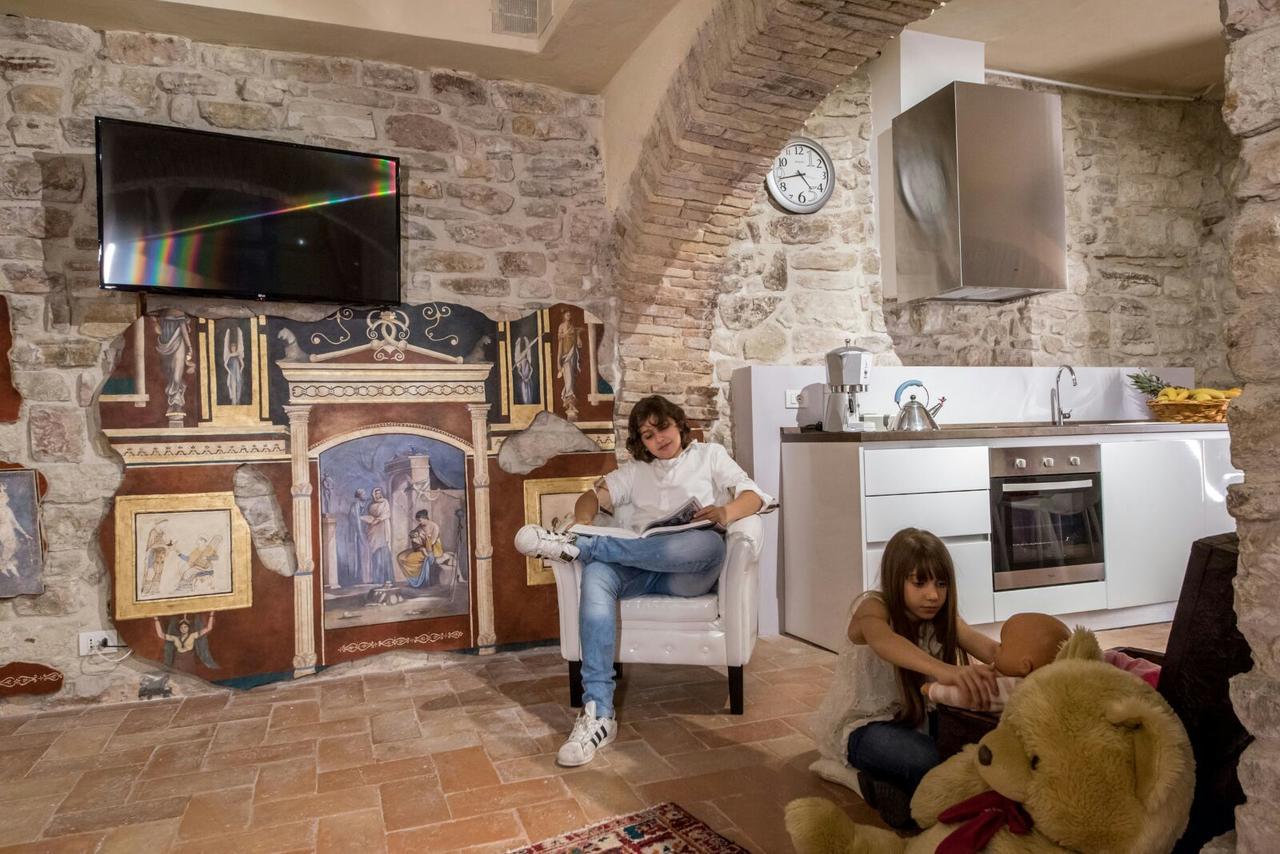 Perfetta Letizia Casa Vacanza アッシジ エクステリア 写真